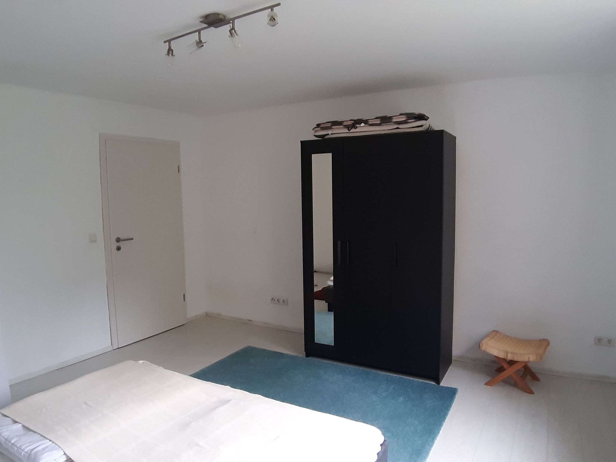 In Vorland mit Grill und Garten-Dedans