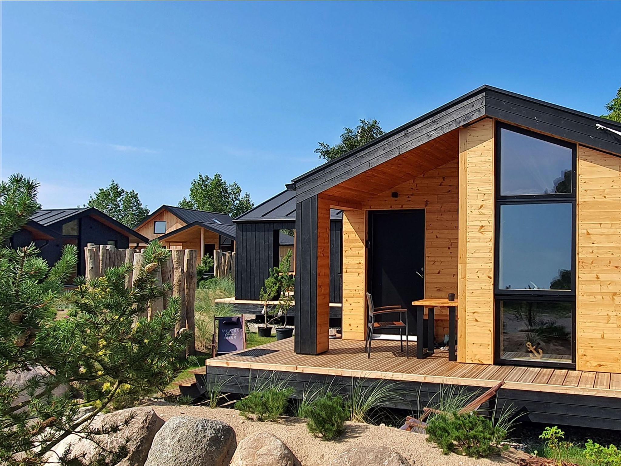 Welcome to "Wolke 7", our romantic Tiny wooden holiday home, specially designed for couples to experience unforgettable moments in an intimate atmosphere. Furnished with an open-plan living situation,..