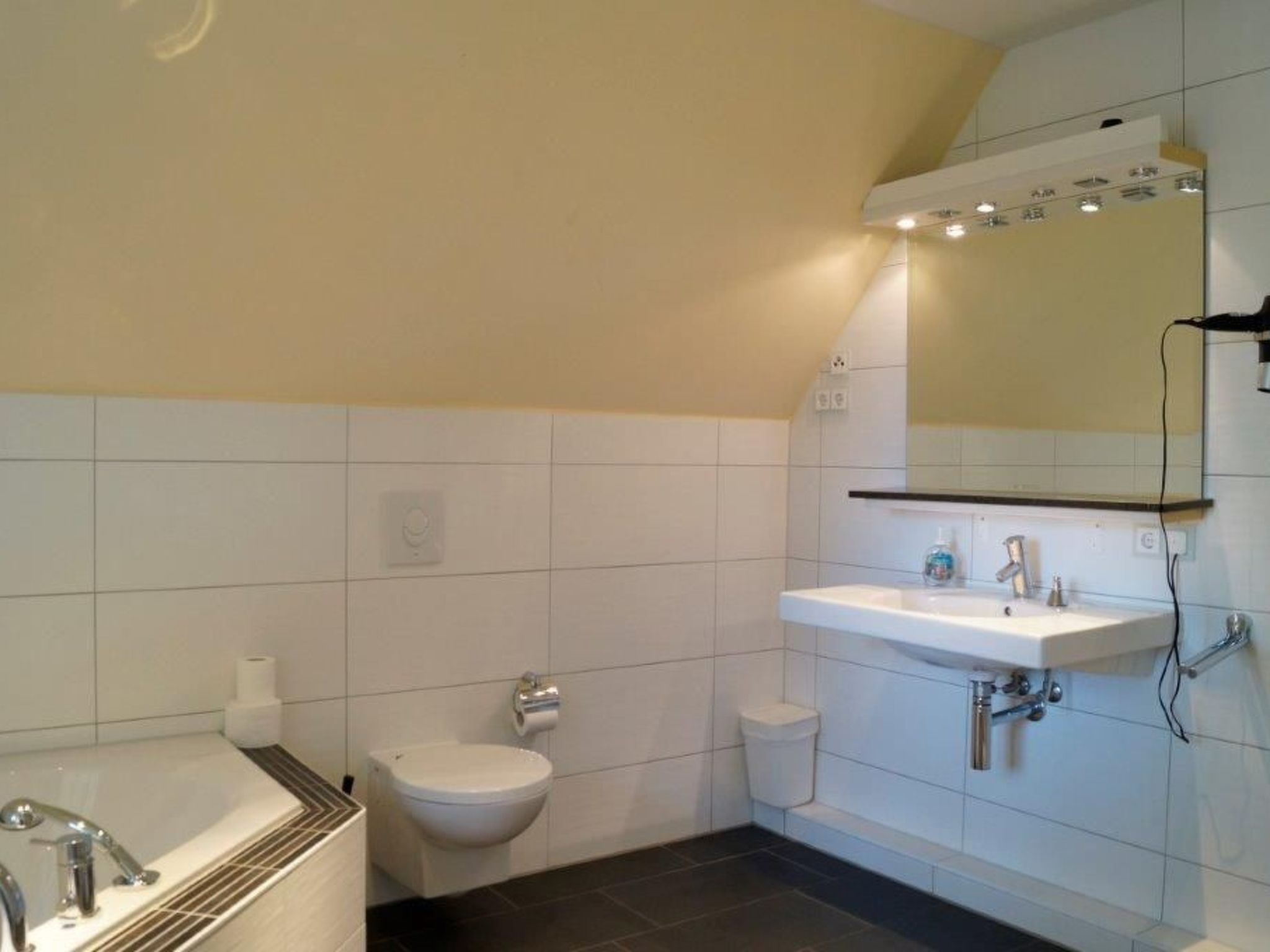 Reethaus Mertinat ''For Six'' mit Meerblick-Binnen