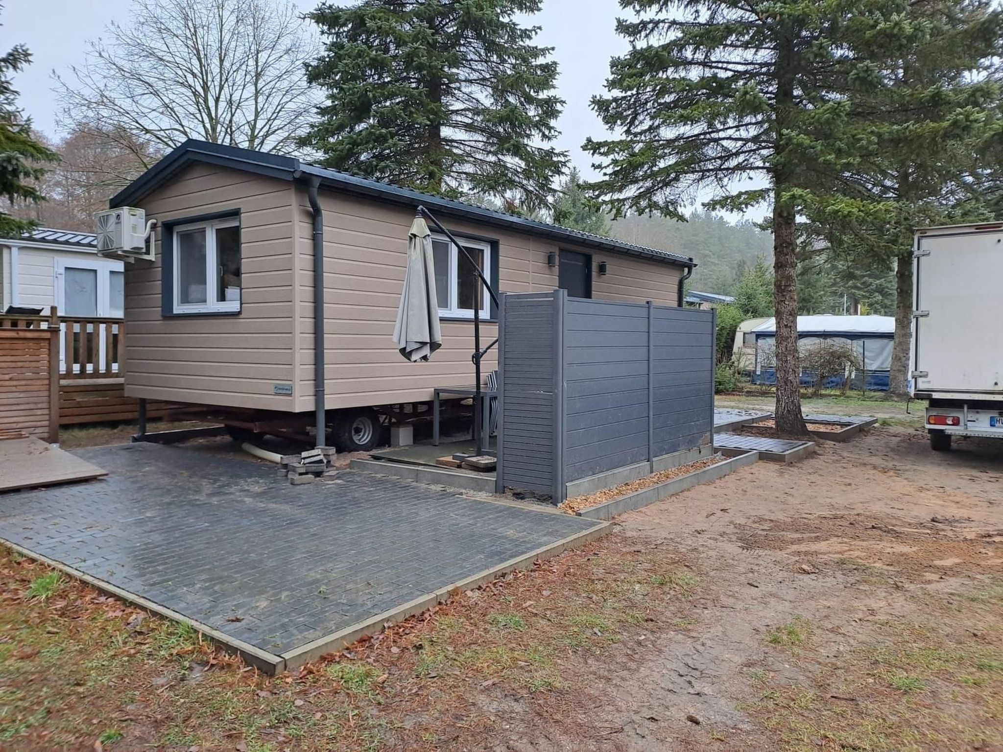 Mobilheim mit Terrasse