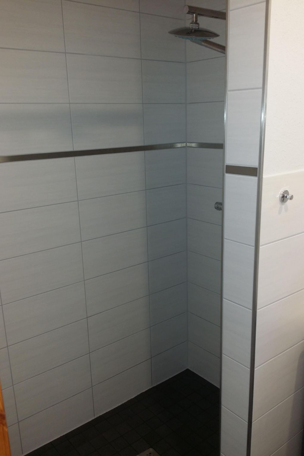 Ruhiges Ferienhaus mit gemütlicher Terrasse-Dedans