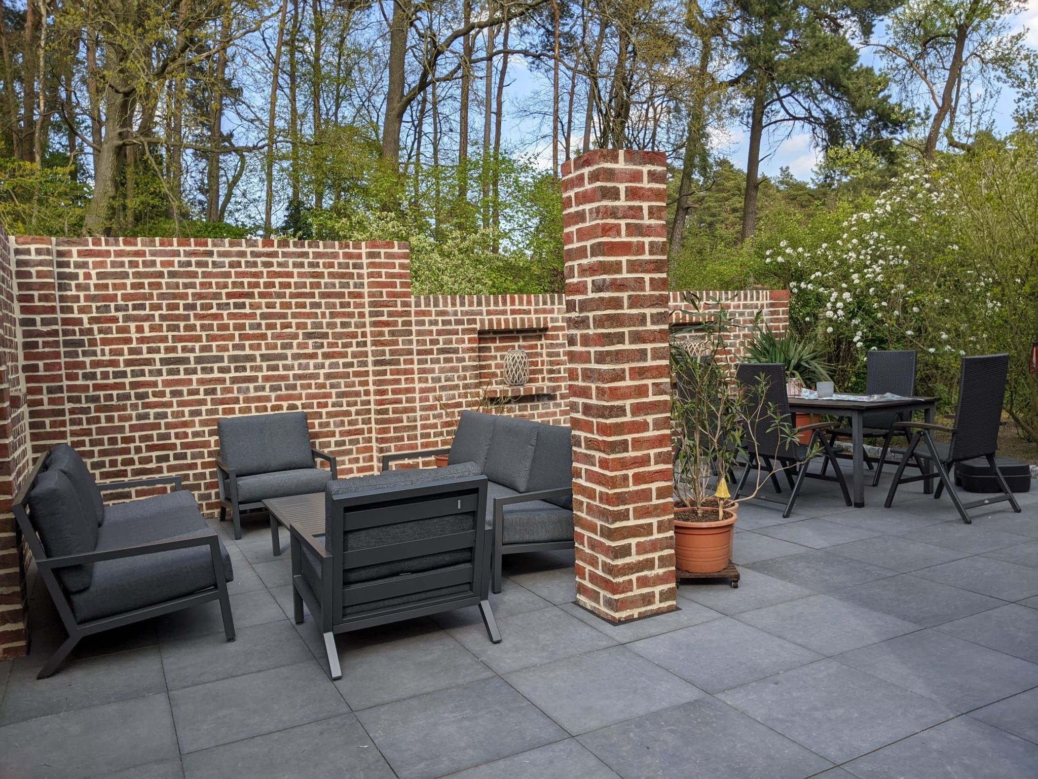 Ruhiges Ferienhaus mit gemütlicher Terrasse-Dedans