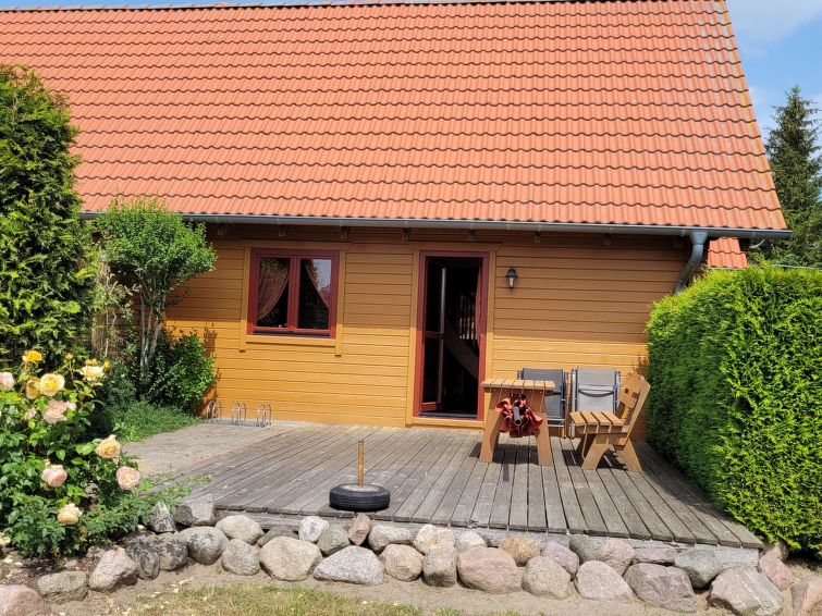 mit Terrasse