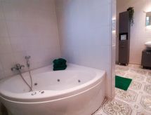 Vrijstaand vakantiehuis op 4500m² grond nabij golfbaan in Pasewalk - thumbnail 5