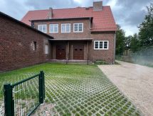 Große, möblierte Wohnung mit Garten