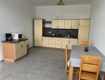 Große, möblierte Wohnung mit Garten