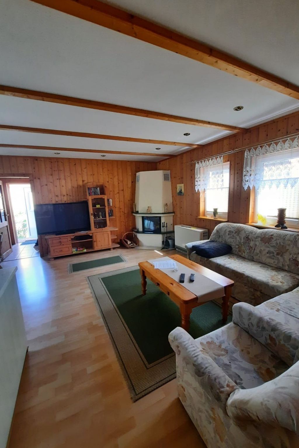 In Dahmen Terrasse und Grill-Dedans