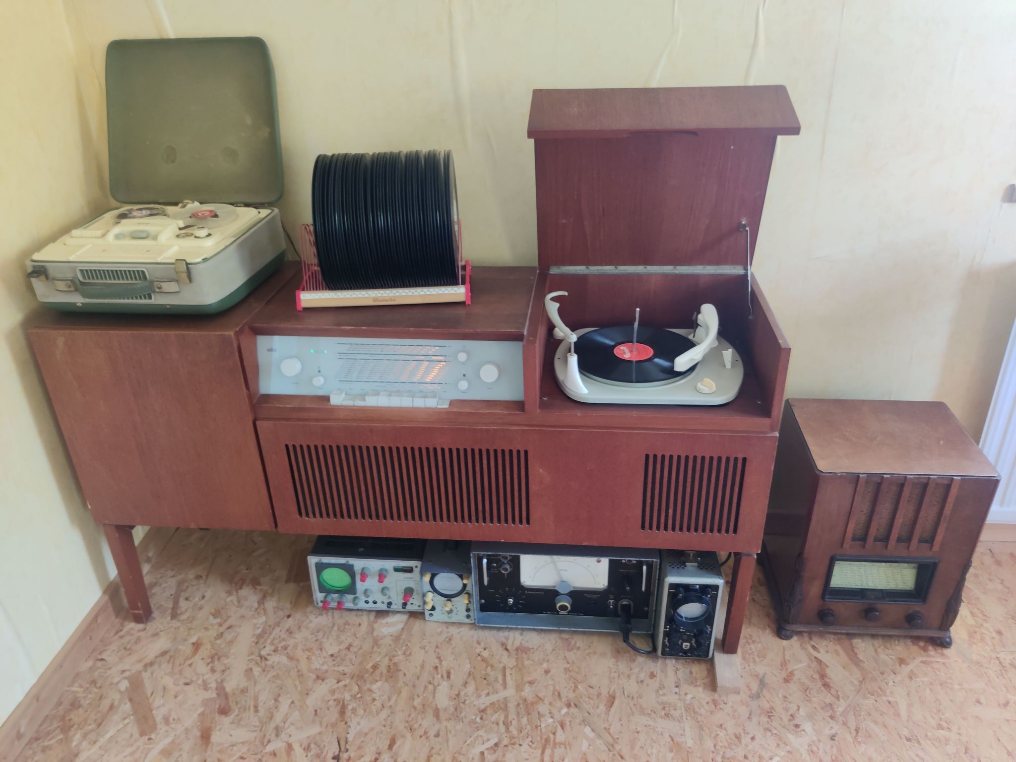 In Holzhausen mit Grill und Terrasse-Image-tags.info