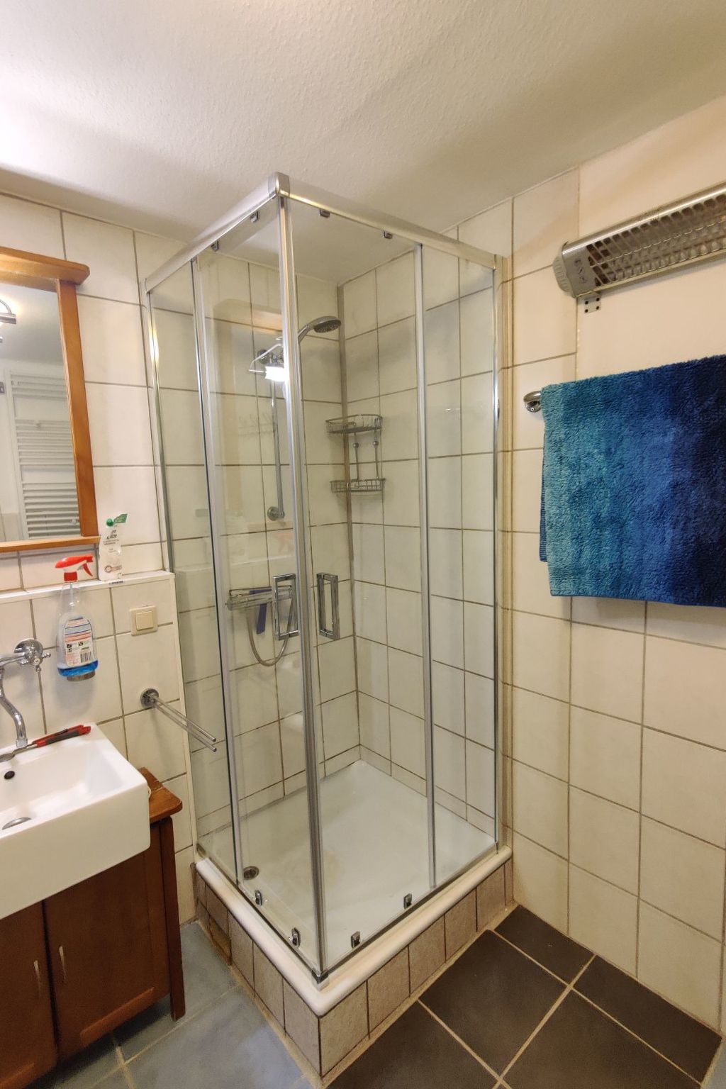 In Holzhausen mit Grill und Terrasse-Image-tags.info