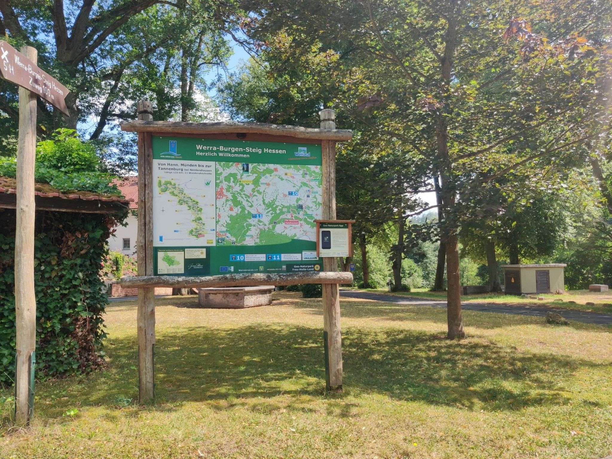 In Holzhausen mit Grill und Terrasse-Image-tags.info