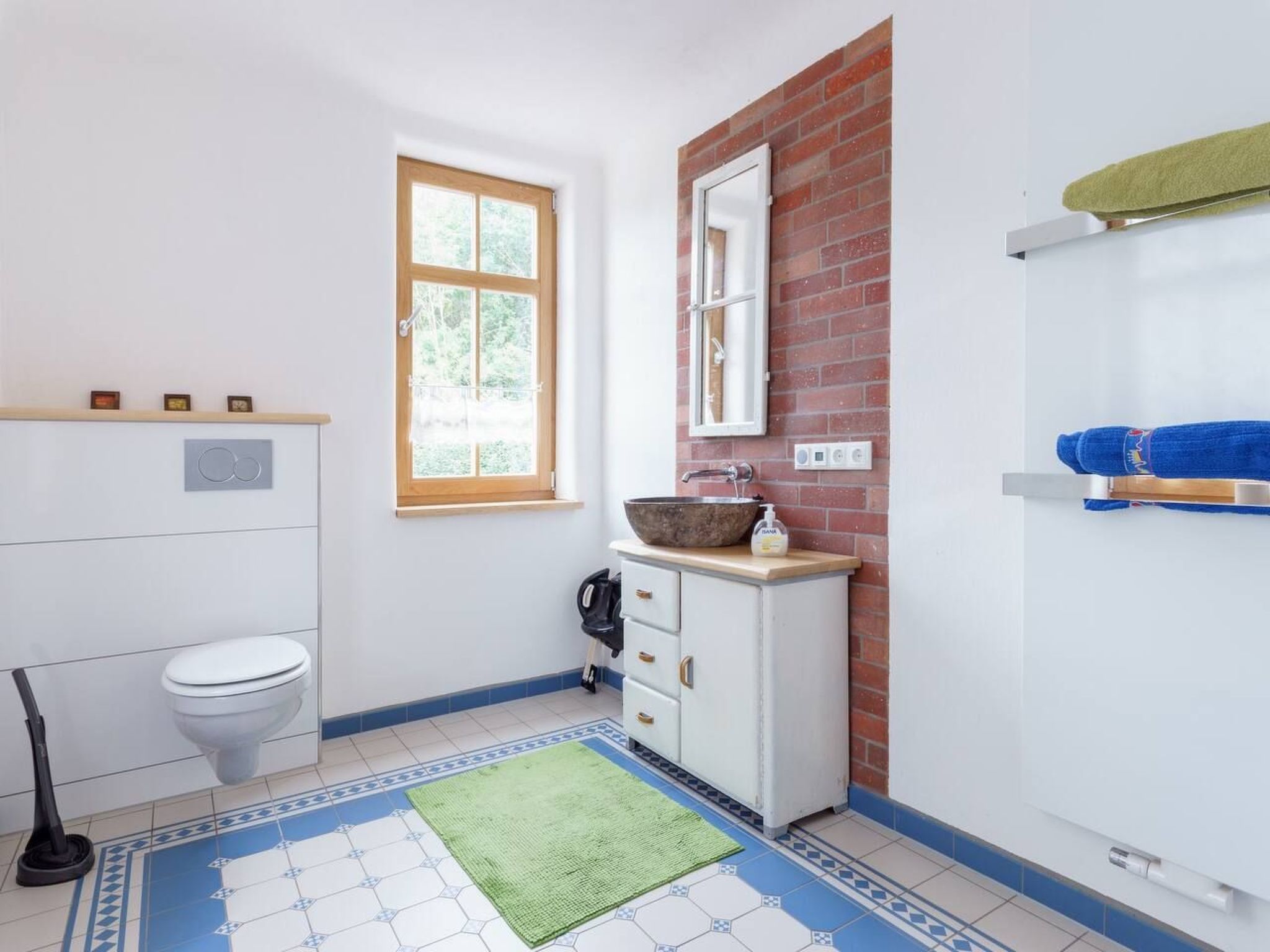 Komfortable Ferienwohnung in Paulinzella mit Großem Garten-Image-tags.info