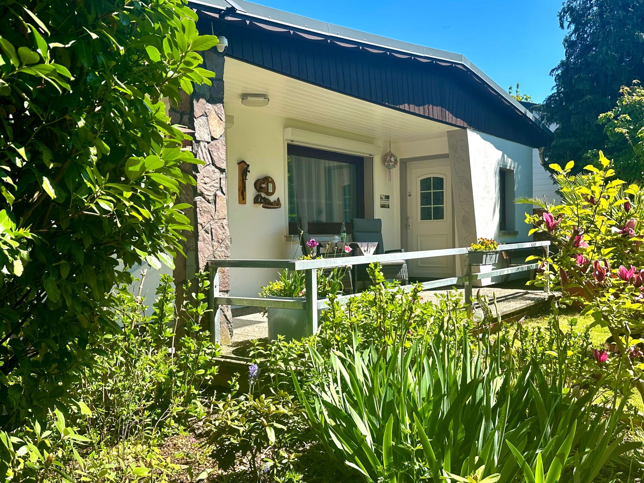 Rennsteig-Residenz-Draußen