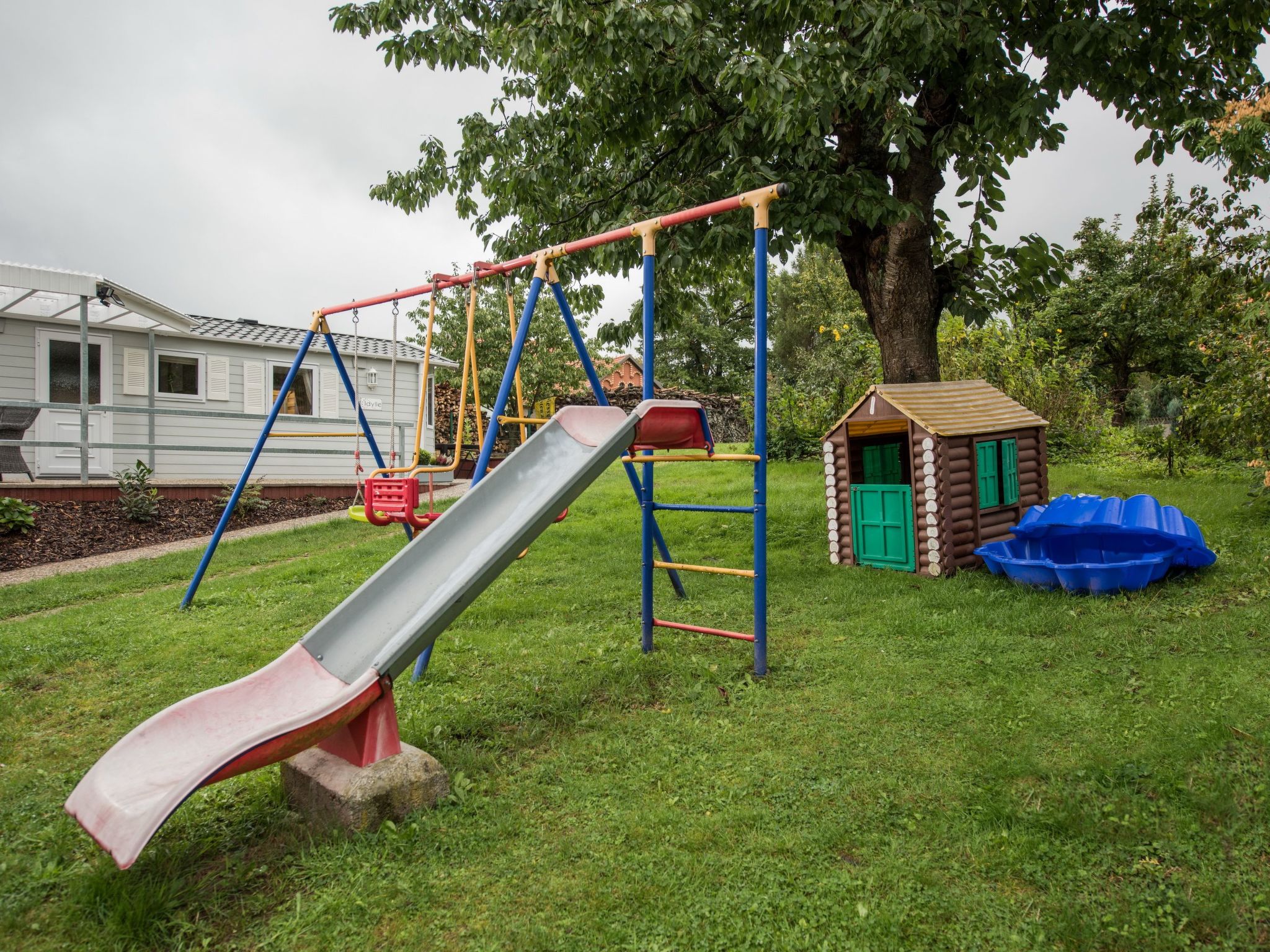 Rennsteig-Residenz-Draußen
