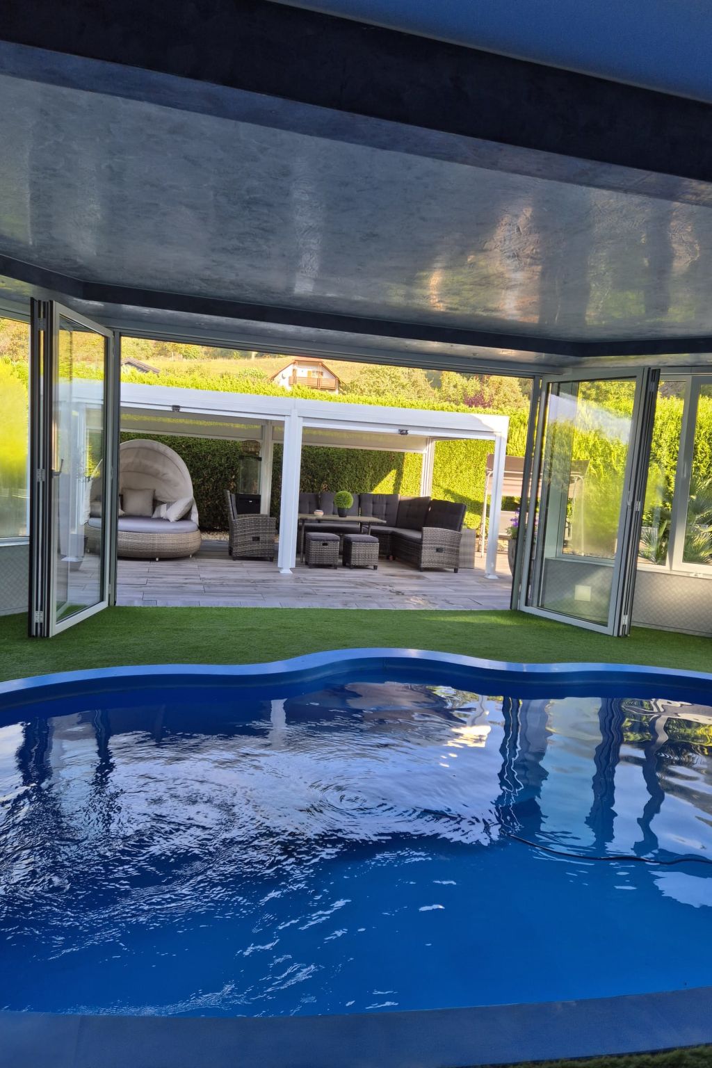 Ferienhaus Naturnah mit Pool und Sauna-Buiten