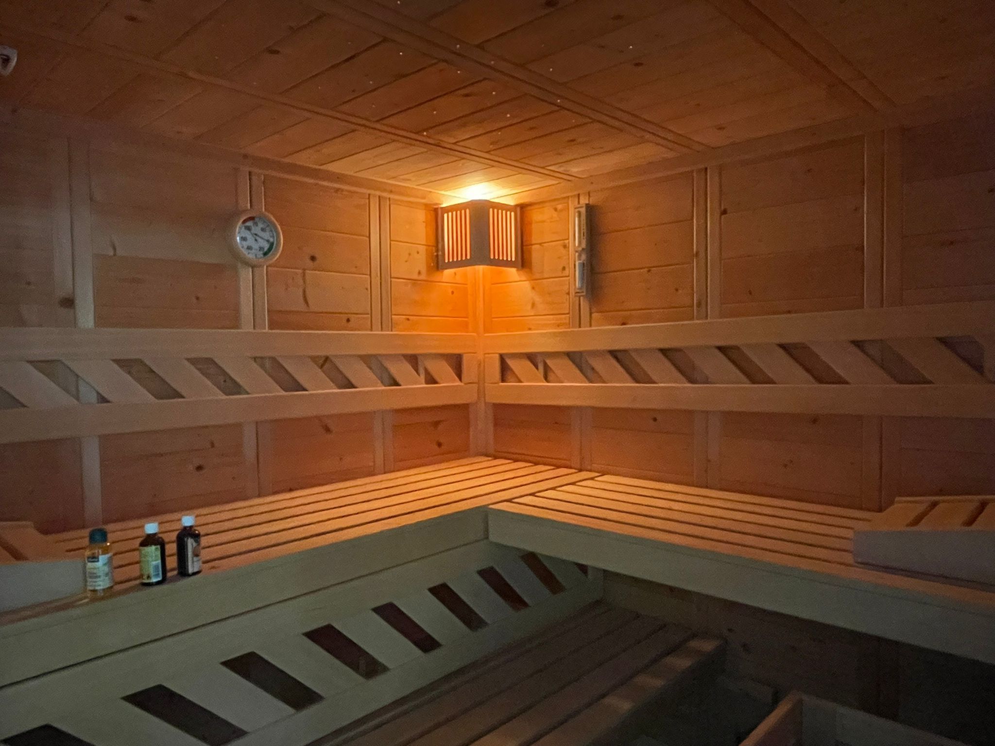 Ferienhaus Naturnah mit Pool und Sauna-Binnen