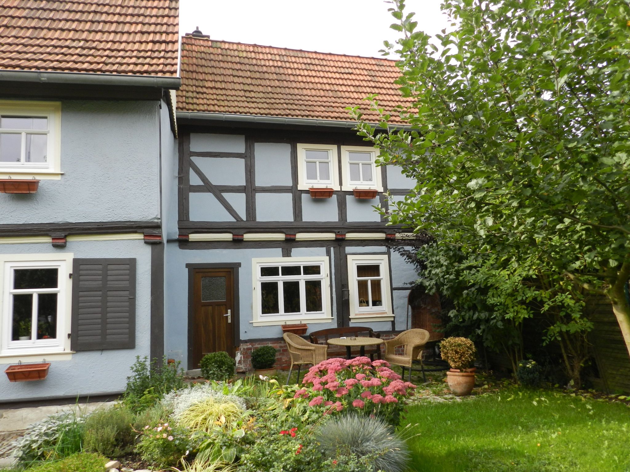 Fachwerkhaus mit Garten, Grill und Terrasse-Dedans