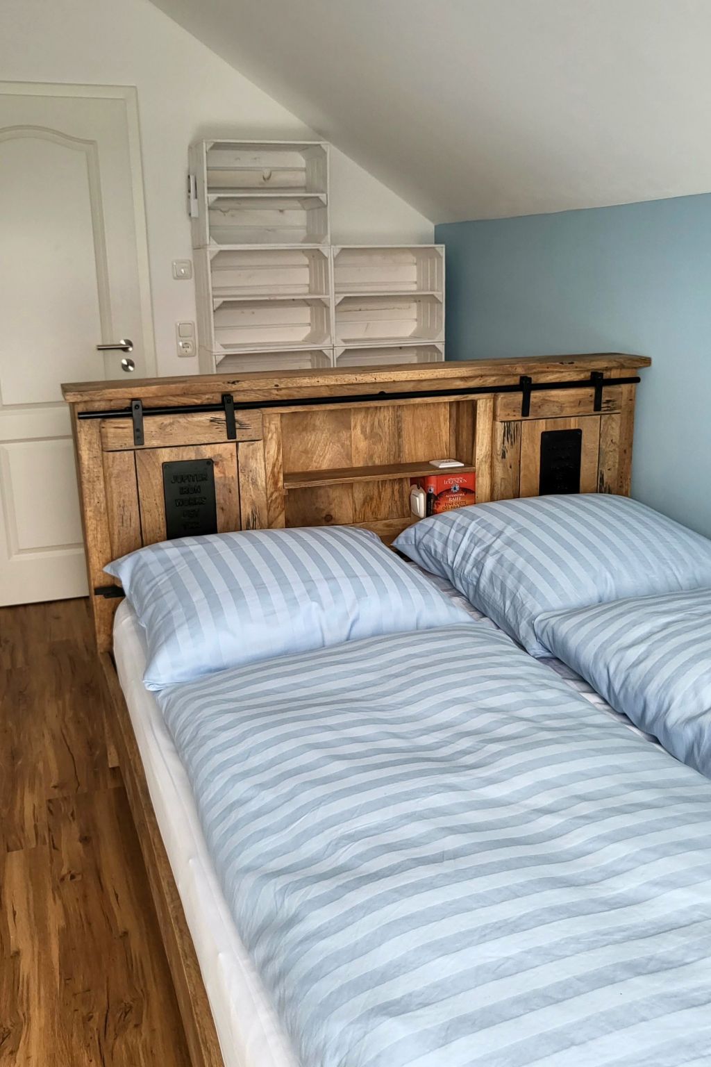 Seehaus Pippa mit Sauna und Whirlpool direkt am See-Image-tags.info