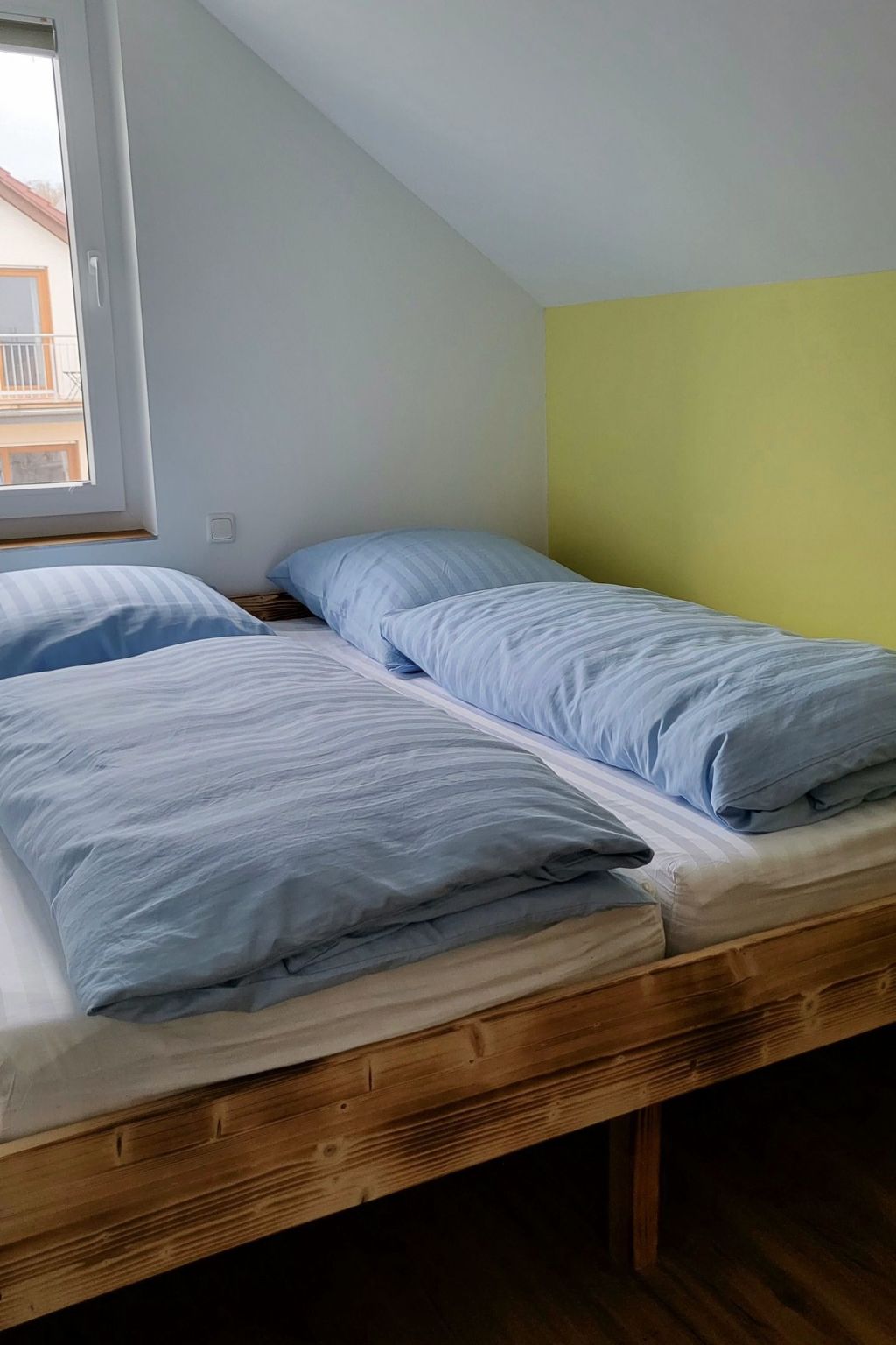 Seehaus Pippa mit Sauna und Whirlpool direkt am See-Image-tags.info