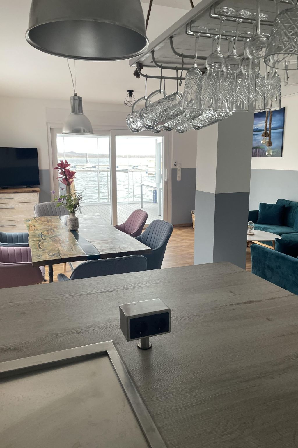 Seehaus Pippa mit Sauna und Whirlpool direkt am See-Image-tags.info