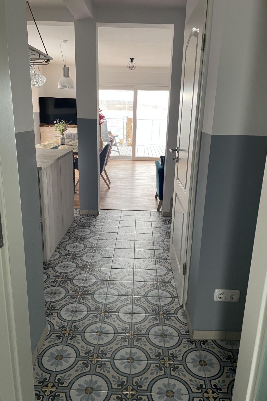 Seehaus Pippa mit Sauna und Whirlpool direkt am See-Image-tags.info