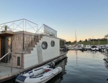 Hausboot mit Sauna