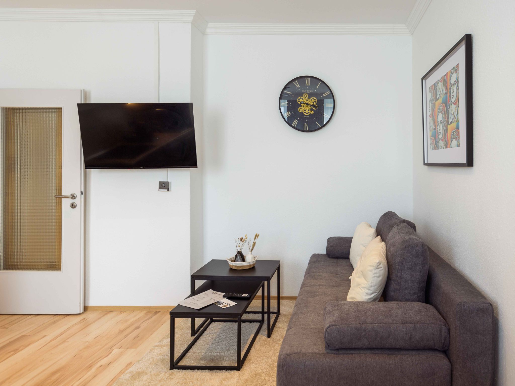 Appartement Schiller Apartment im Zentrum von Hof. Küche, Parkplatz, 250MBit Wlan – Séjour, photo 27 sur 57