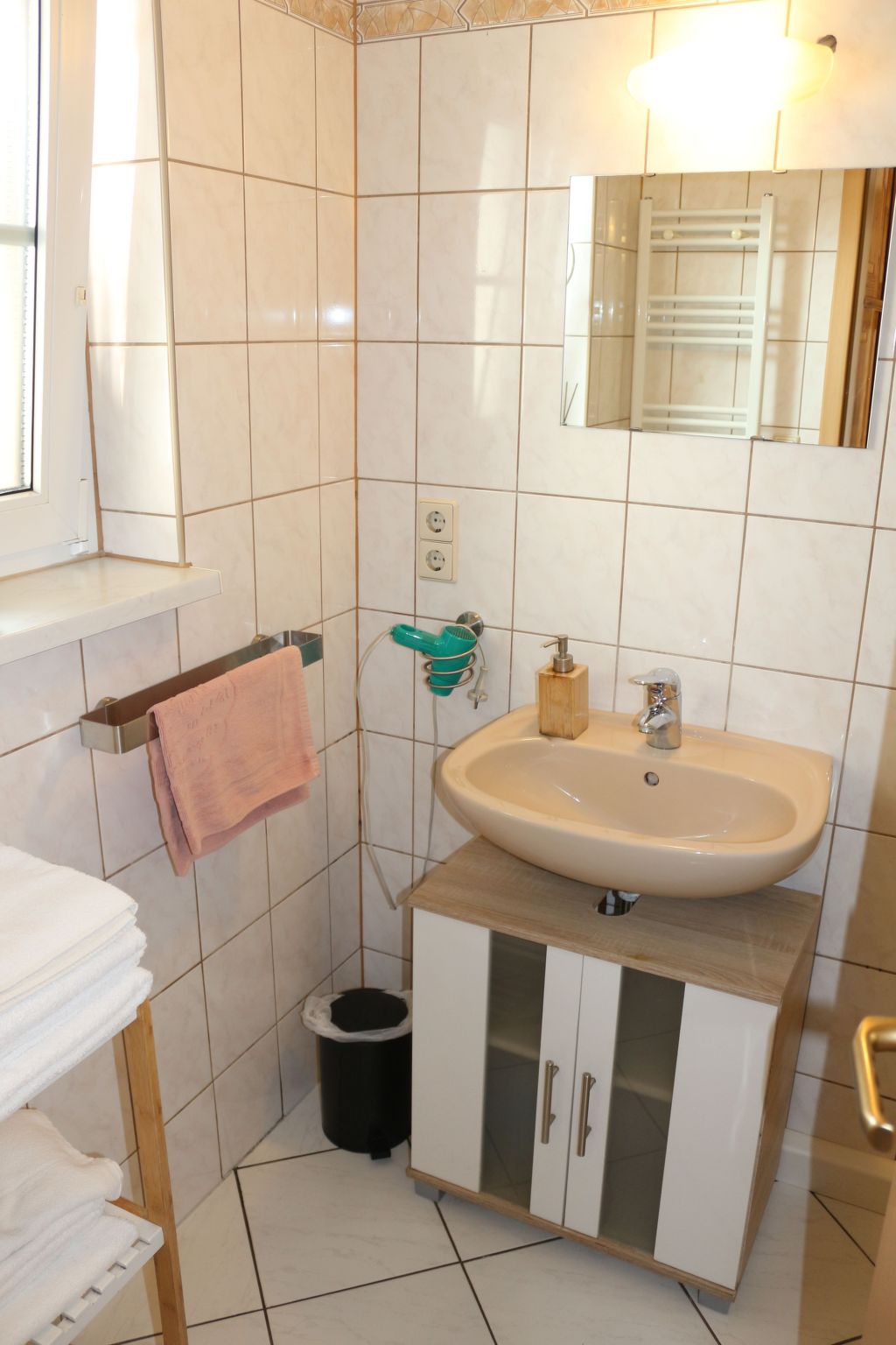 Anita-Image-tags.info