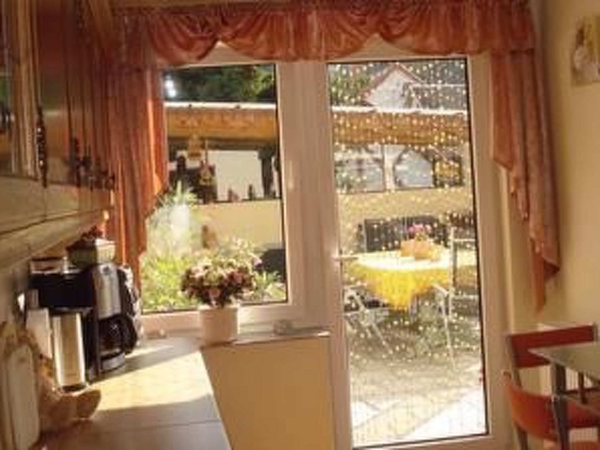 Helle Wohnung in Frankenhain mit Grill-Drinnen