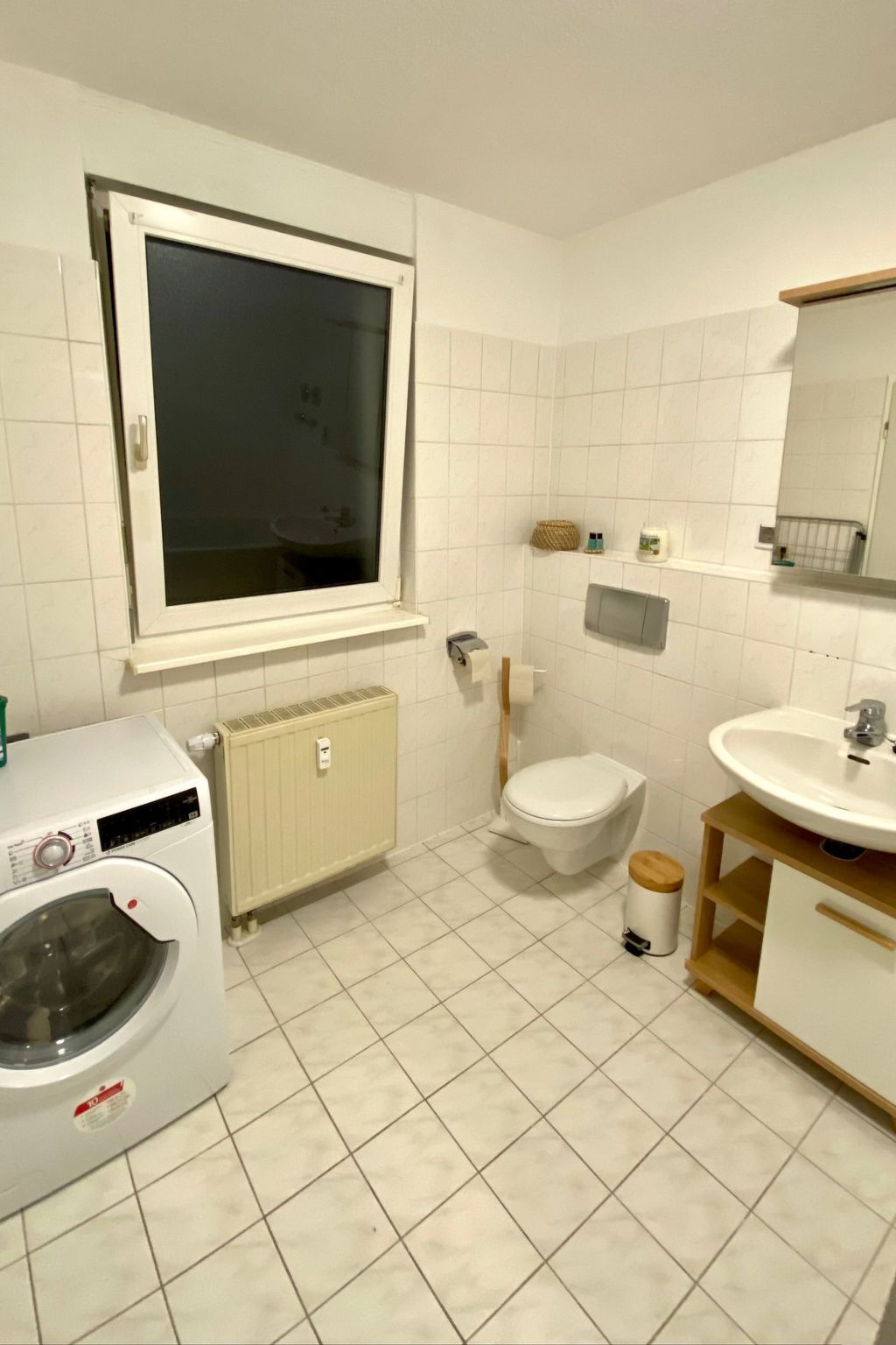 Moderne und gemütliche Ferienwohnung in Zwickau free Wifi und Netflix-Image-tags.info