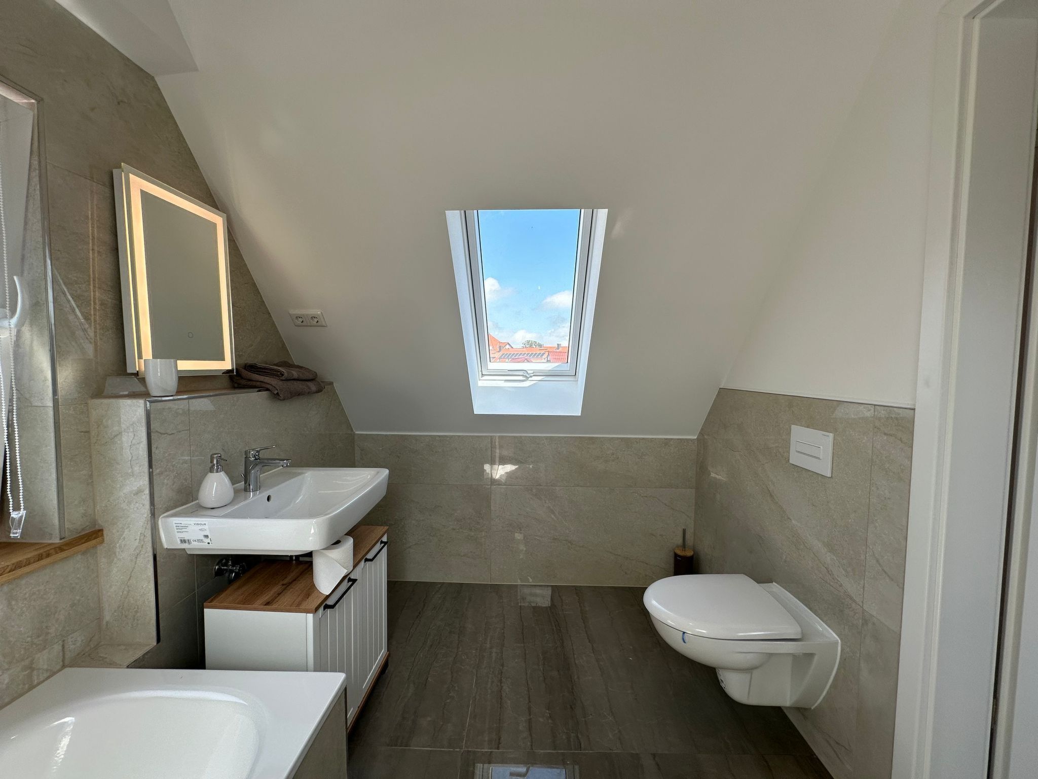 Paradise Apratment-Image-tags.info