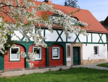 Appartement mit Garten, Grill und Terrasse