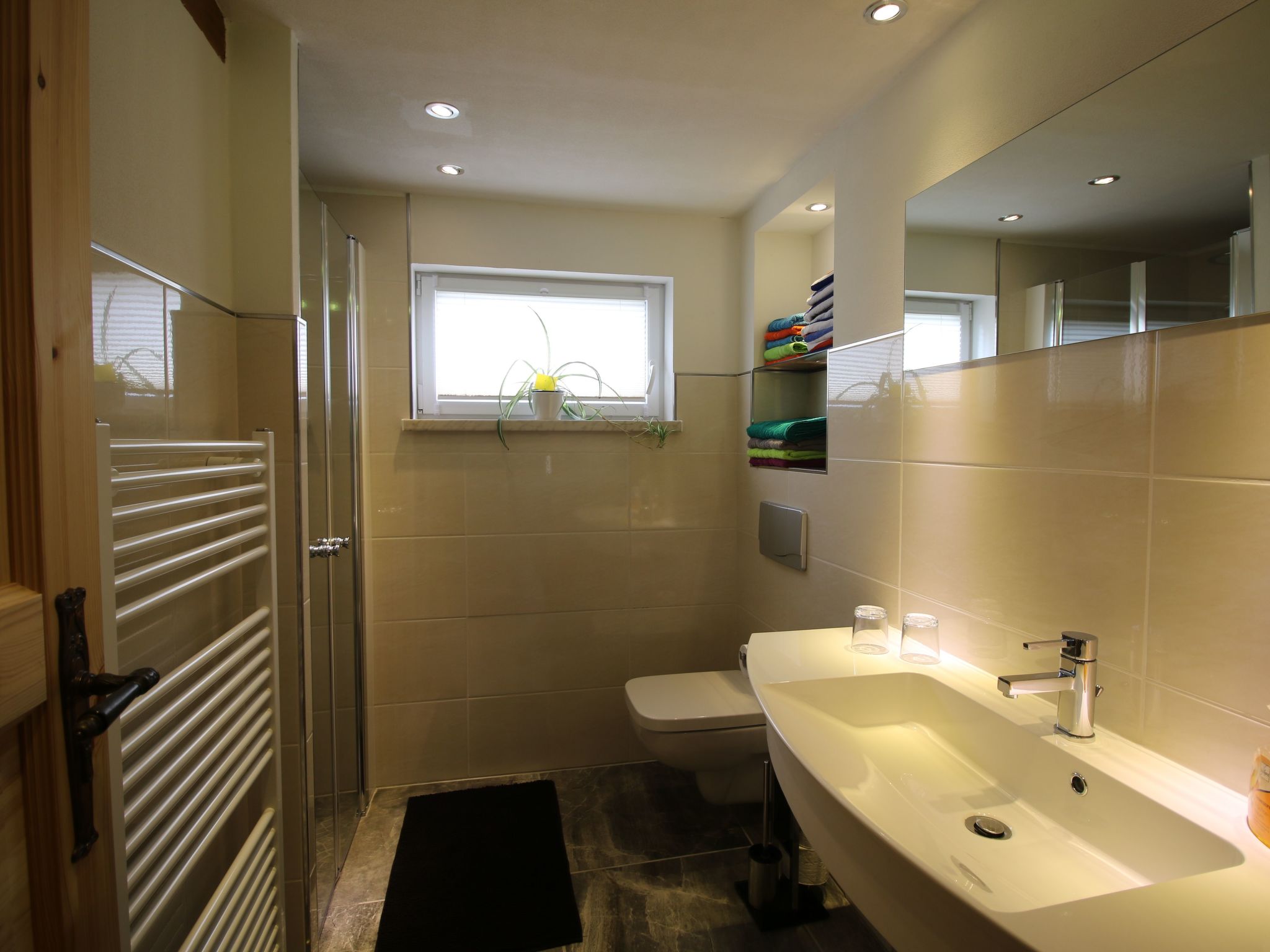 Appartement mit Garten, Grill und Terrasse-Binnen