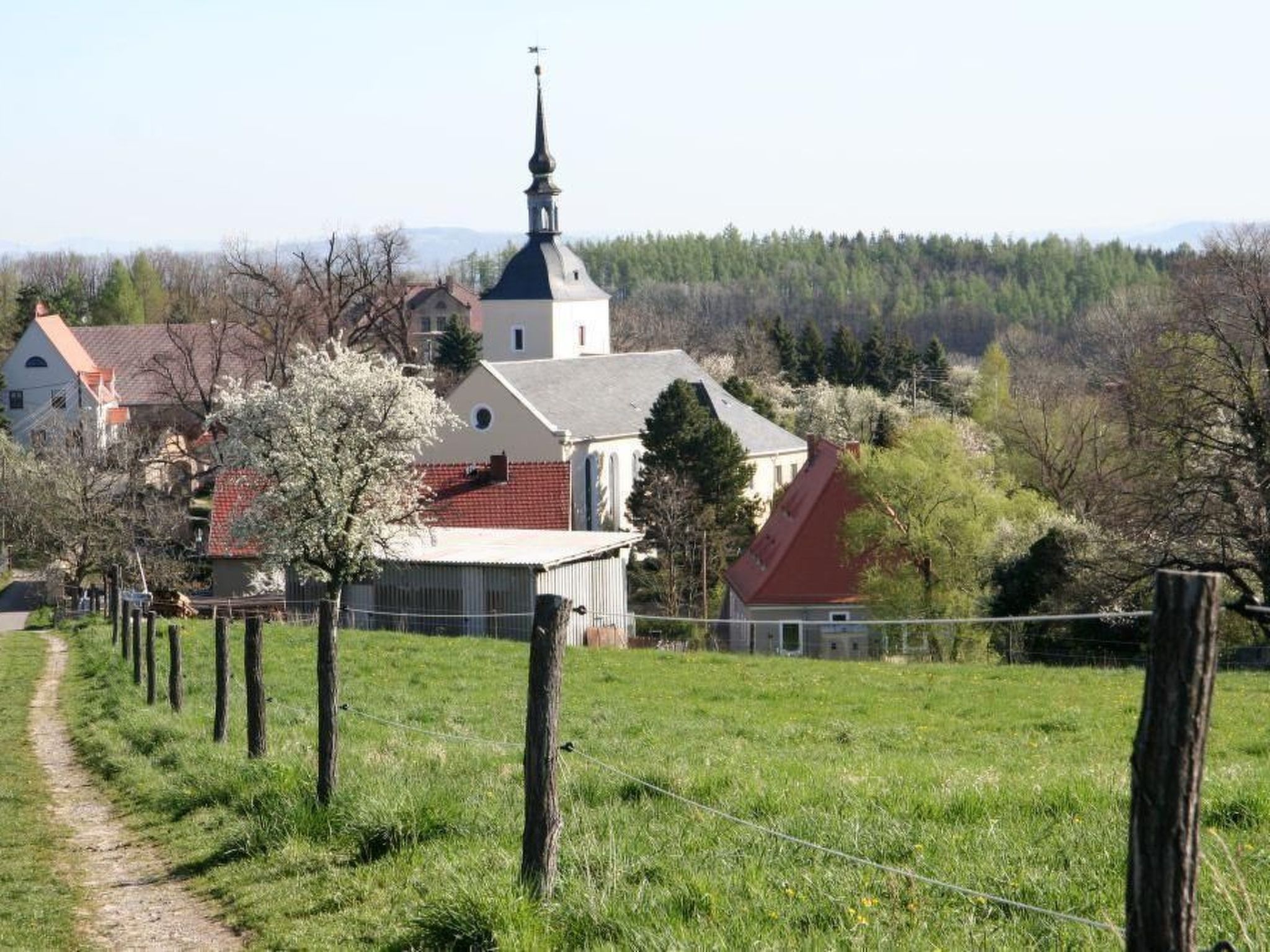 Wohnung mit Terrasse im sanierten Fachwerkhof-Image-tags.info