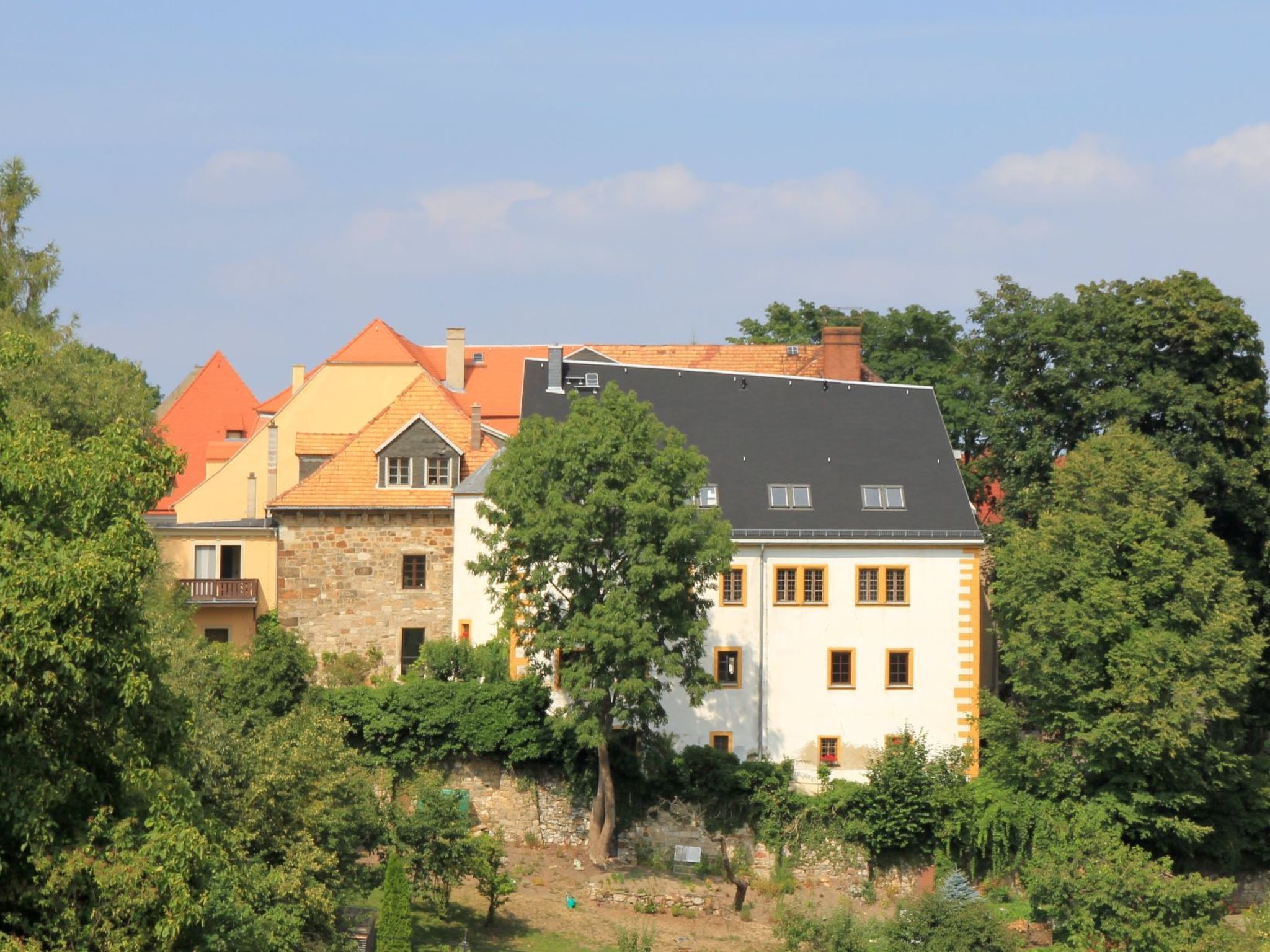 Wohnung mit Terrasse im sanierten Fachwerkhof-Image-tags.info