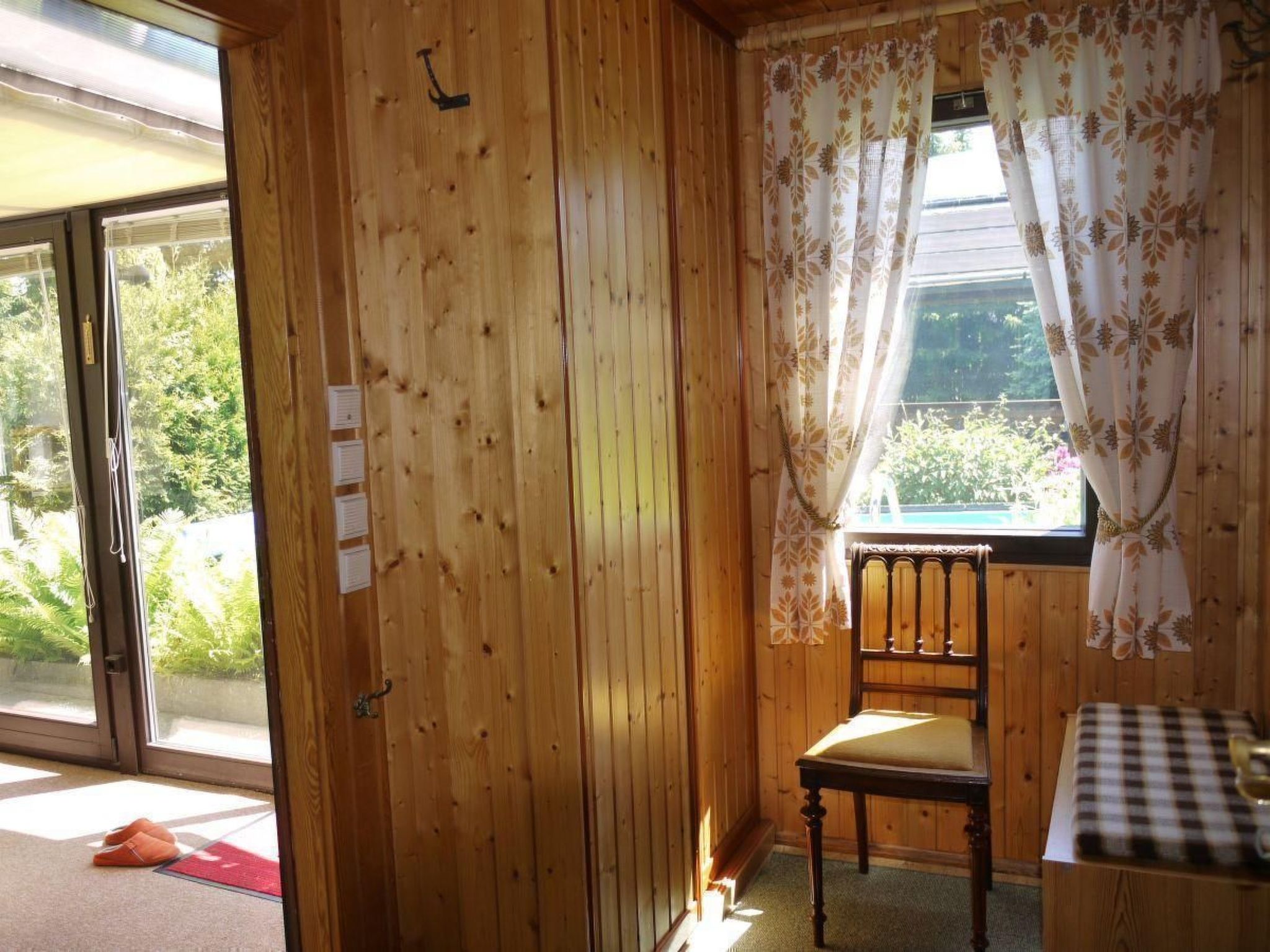 In Maxen mit Privatem Pool-Drinnen