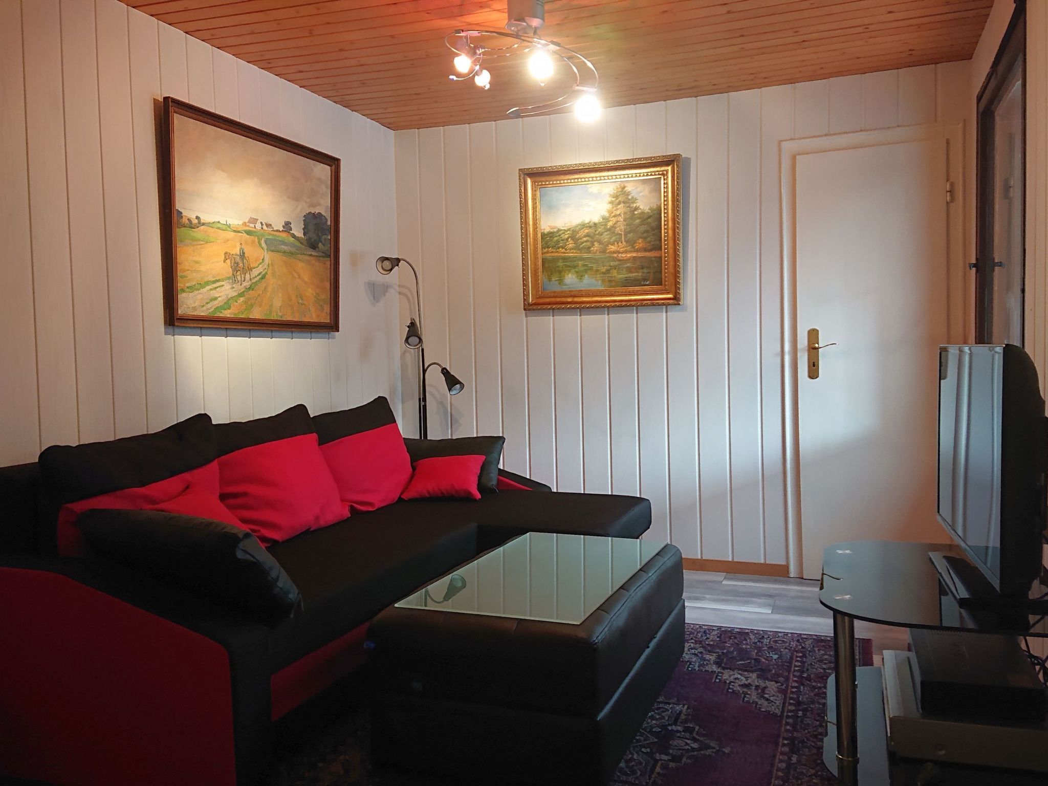 In Maxen mit Privatem Pool-Drinnen