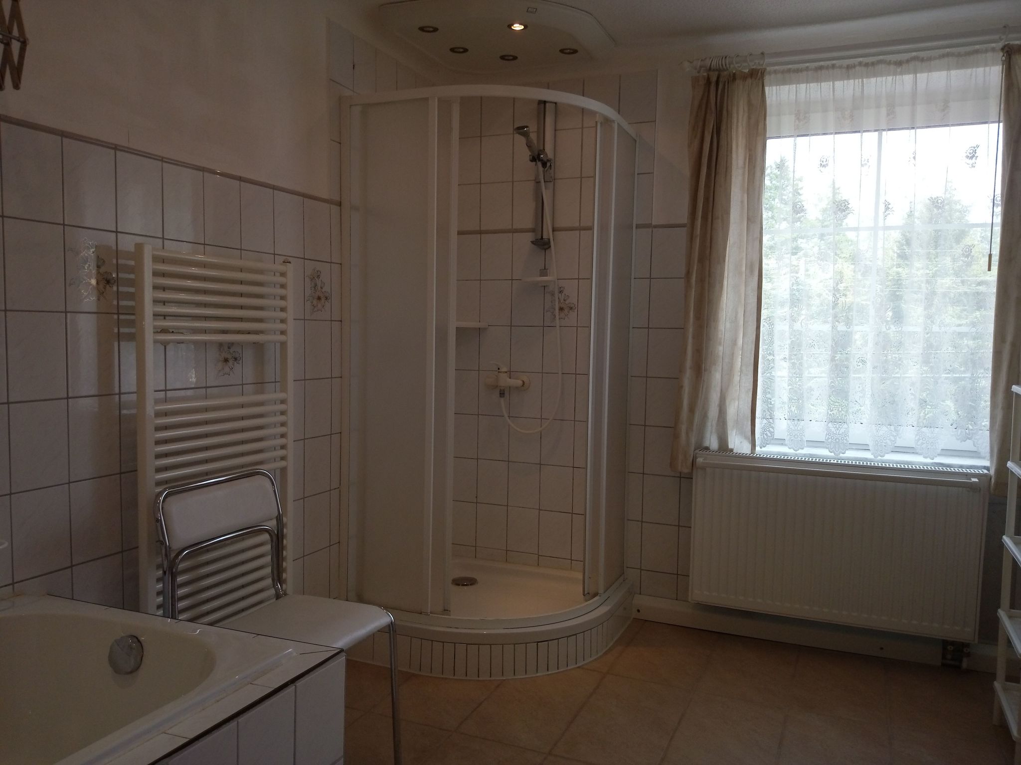 Wohnung in Hänichen mit Garten-Drinnen