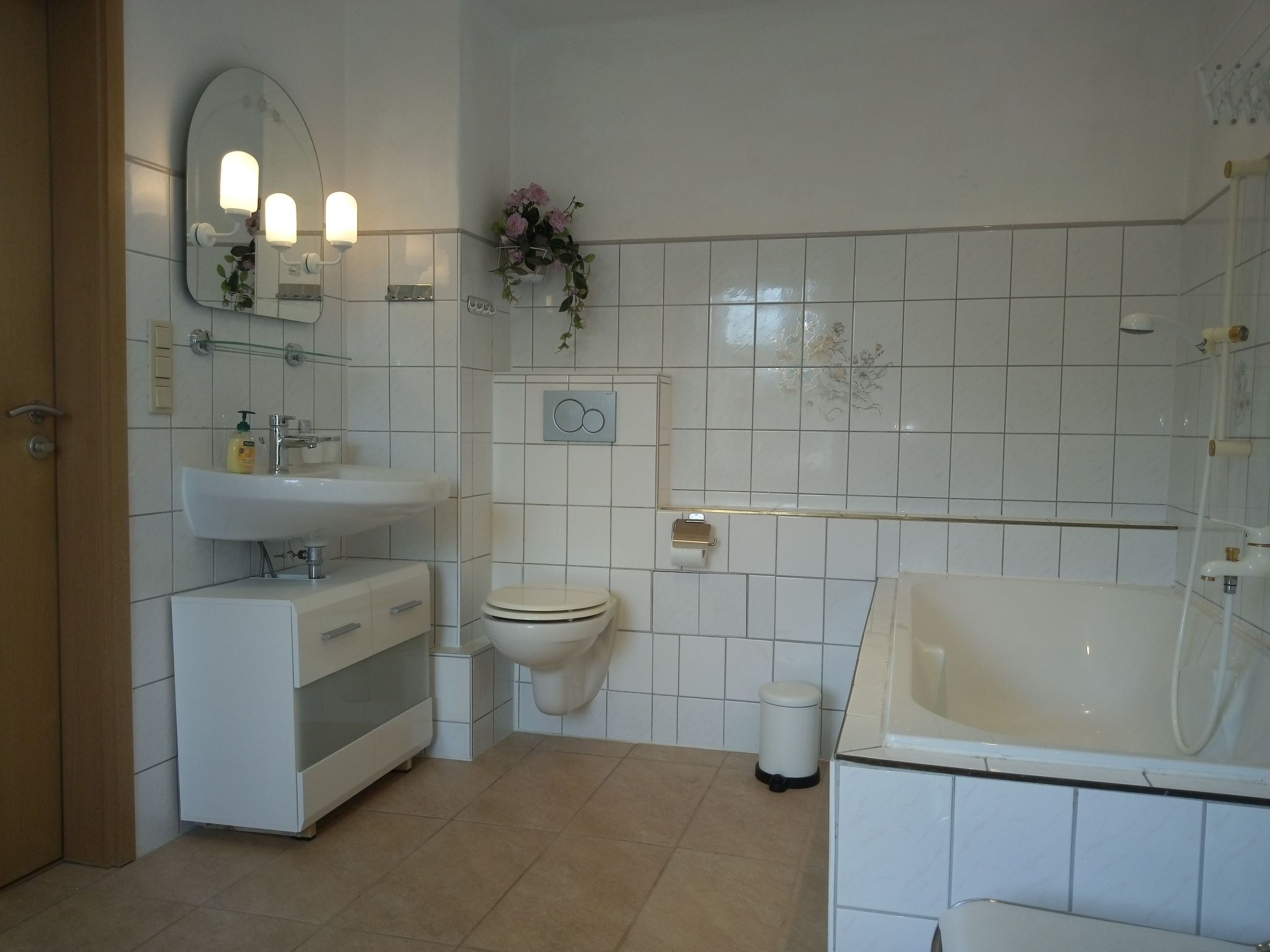 Wohnung in Hänichen mit Garten-Drinnen