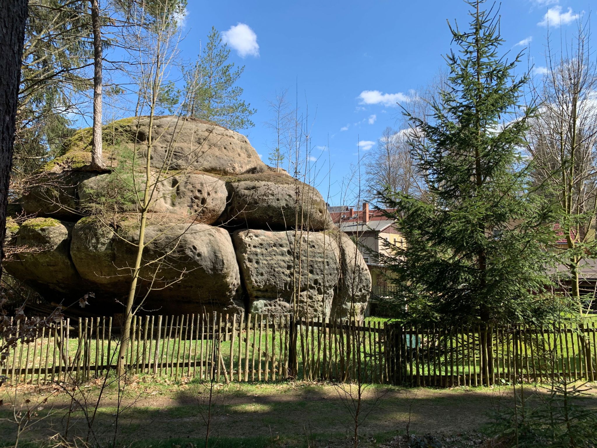 Waldferienhaus Dunja mit Sauna, Whirlpool, direkt am Waldrand, Kletterfelsen-Image-tags.info
