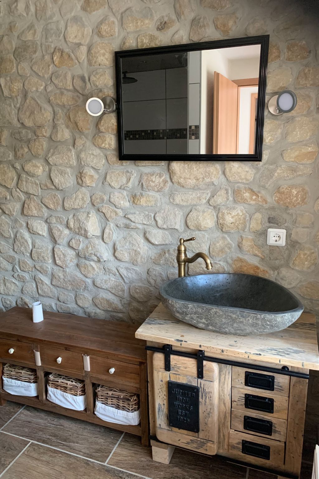 Waldferienhaus Dunja mit Sauna, Whirlpool, direkt am Waldrand, Kletterfelsen-Image-tags.info