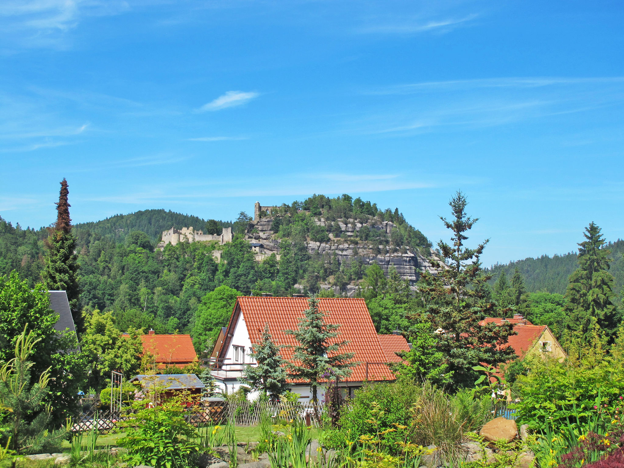 Waldferienhaus Dunja mit Sauna, Whirlpool, direkt am Waldrand, Kletterfelsen-Environnement