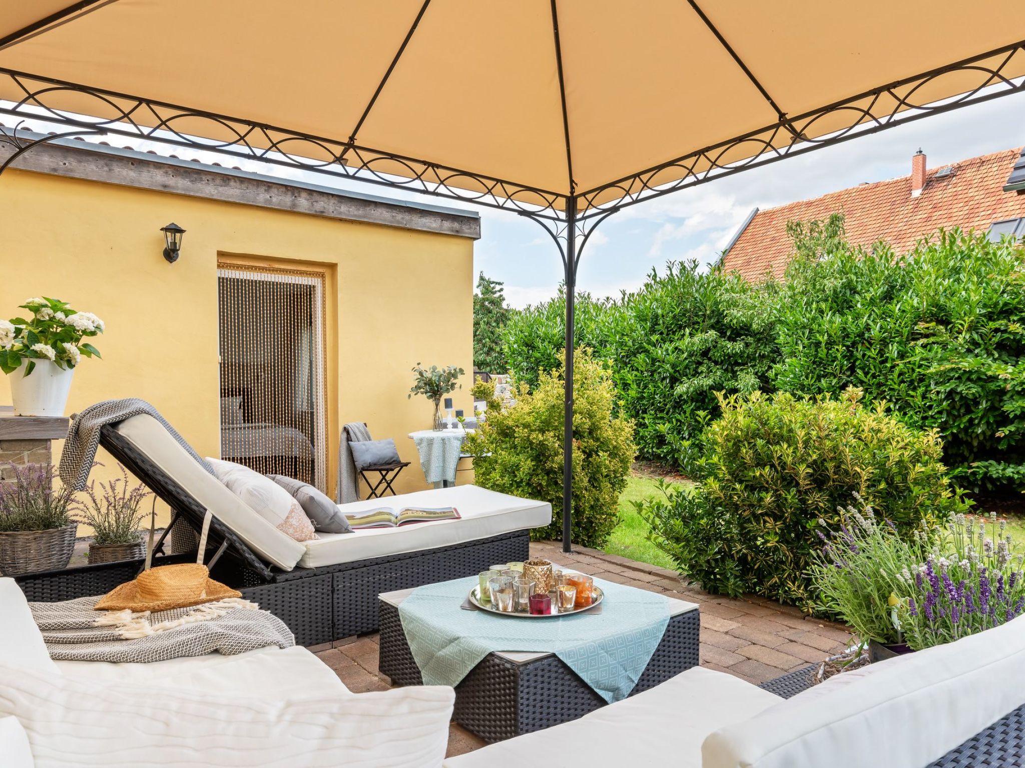 Villa mit Garten, Grill und Terrasse-Drinnen