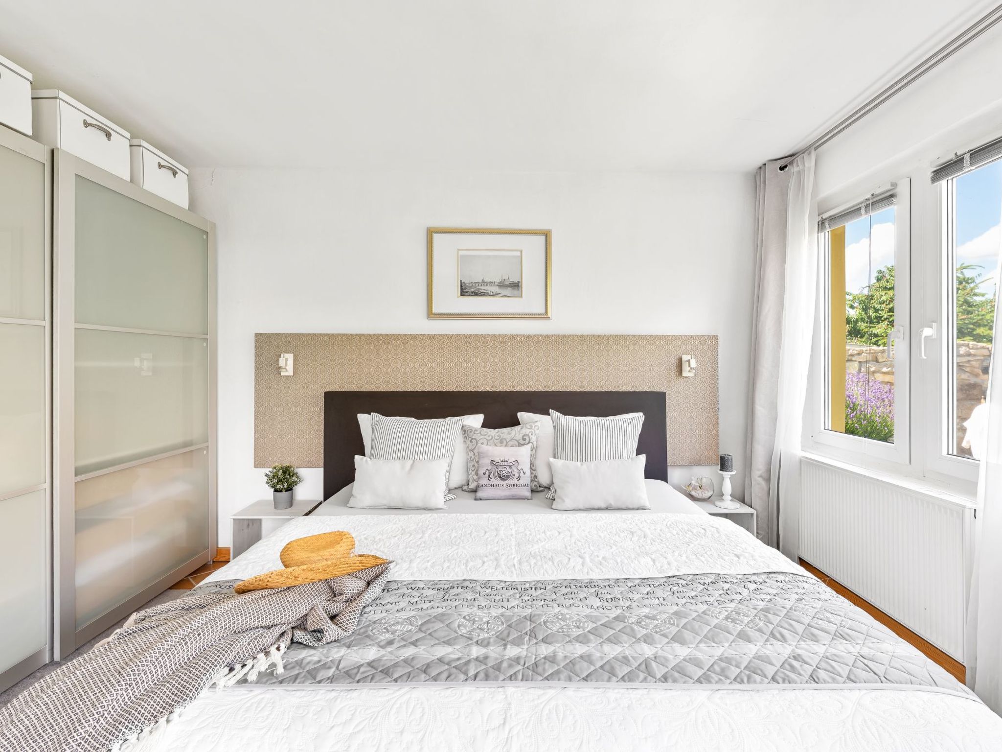 Villa mit Garten, Grill und Terrasse-Drinnen