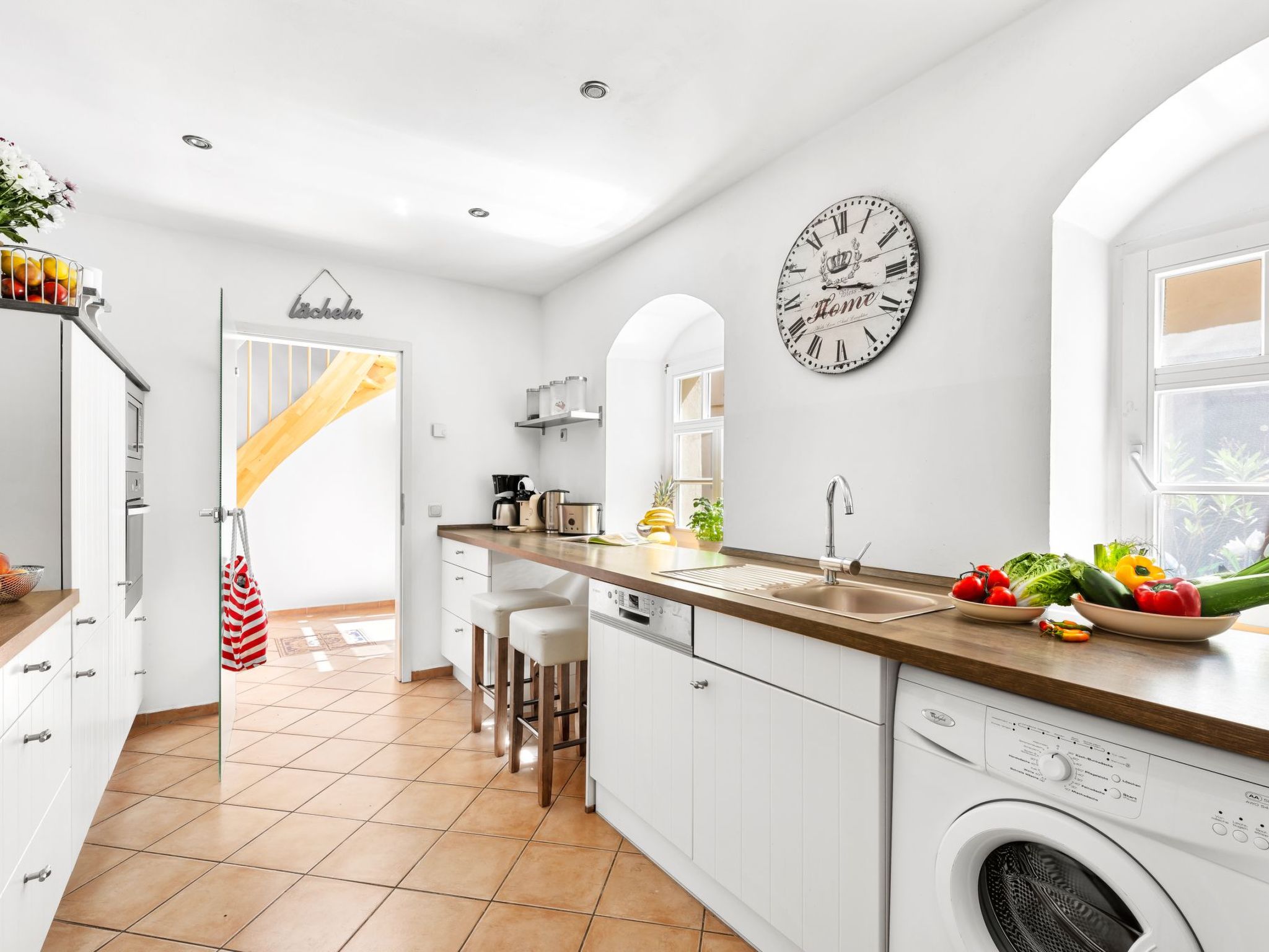 Villa mit Garten, Grill und Terrasse-Drinnen