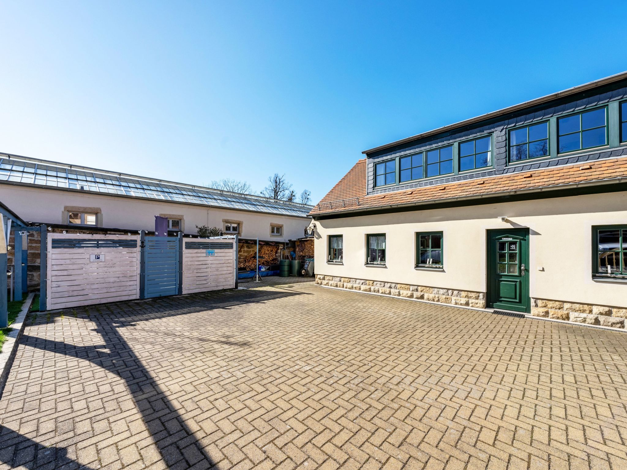 Moderne Ferienwohnung in Pillnitz-Drinnen