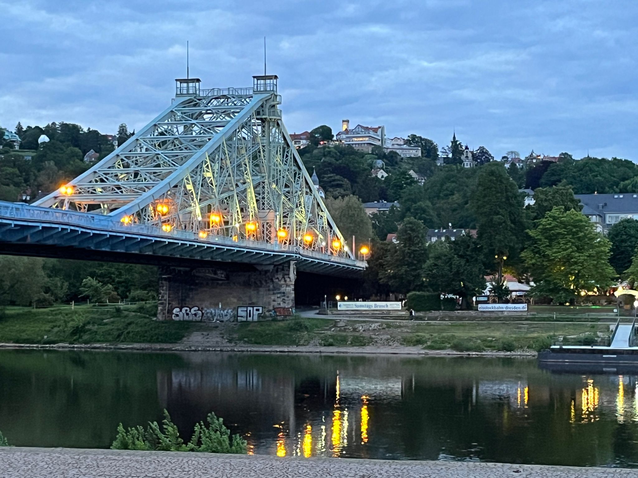 Moderne Ferienwohnung in Pillnitz-Drinnen