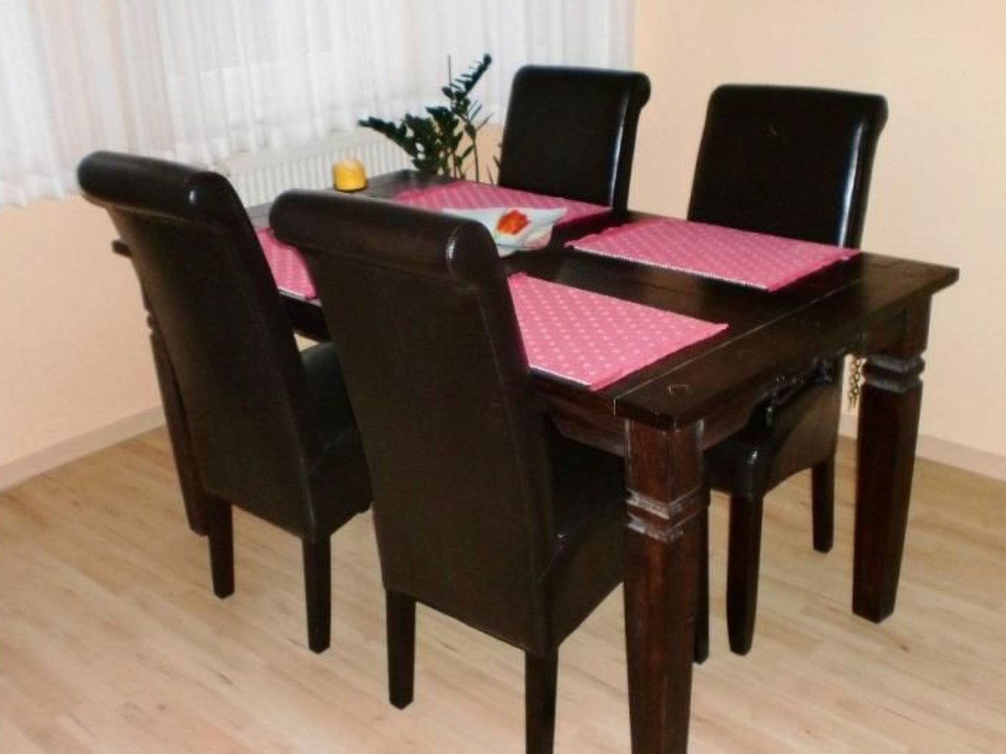 Mit Terrasse in ruhiger Lage-Drinnen