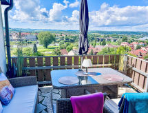 Knus appartement in Pirna met zonnig terras en bergzicht - thumbnail 4