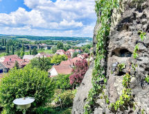 Knus appartement in Pirna met zonnig terras en bergzicht - thumbnail 2