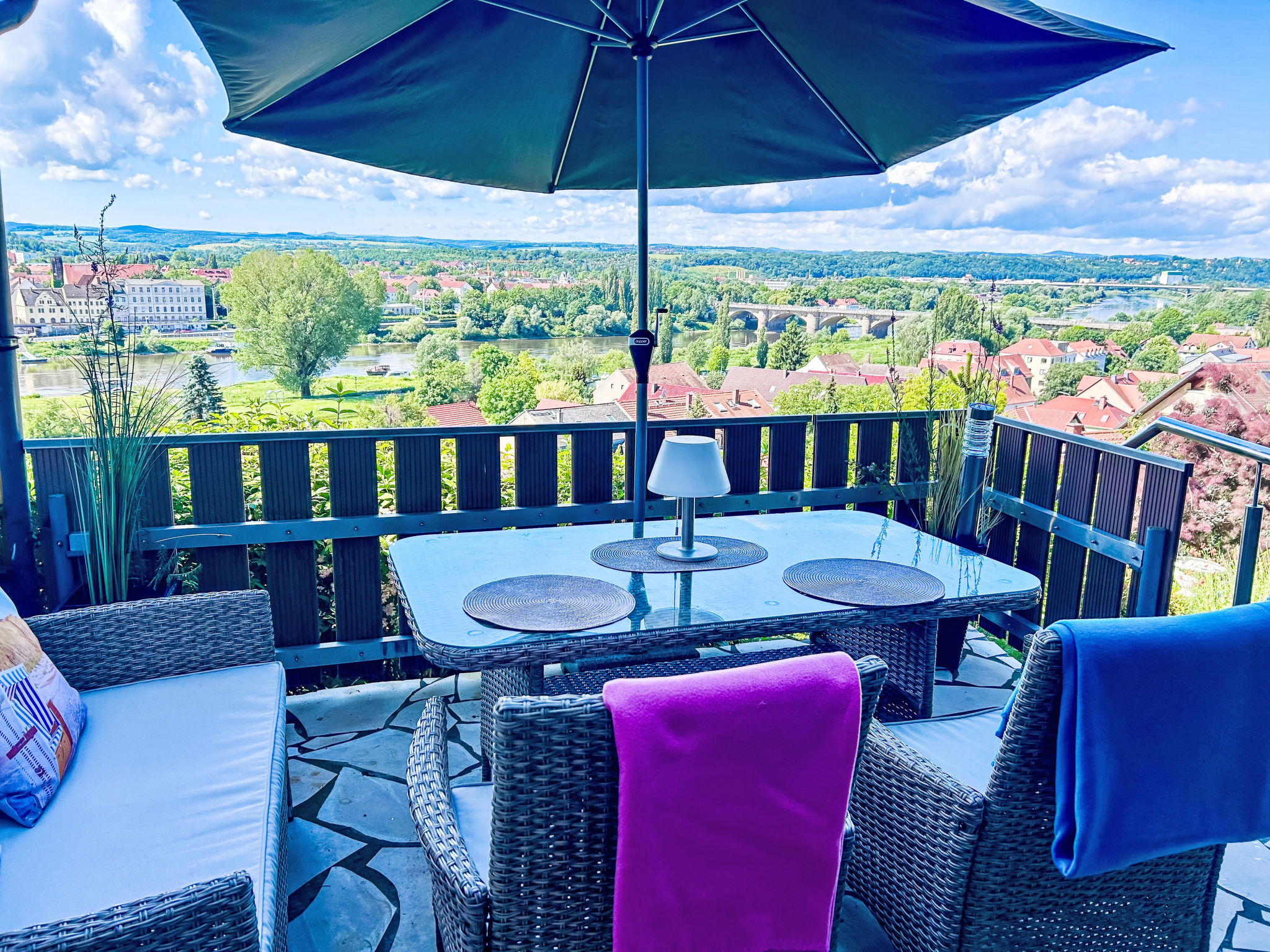 In Pirna mit Schöner Terrasse